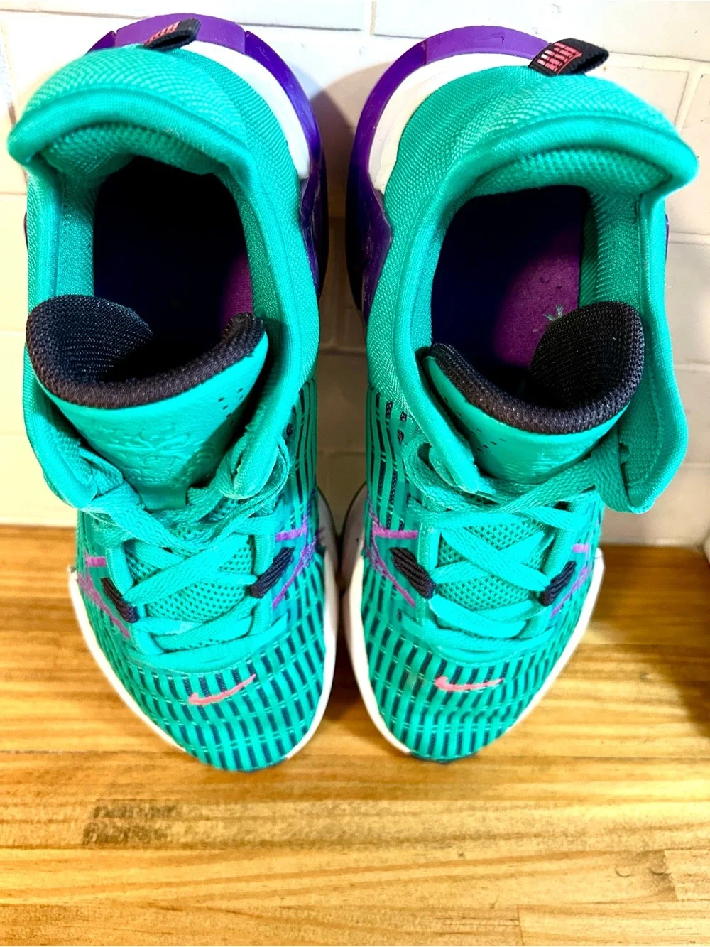 Nike Lebron Witness VI Clear Emerald/Wild Berry CZ4052-300 Men's Sneakers Sz 8.5
